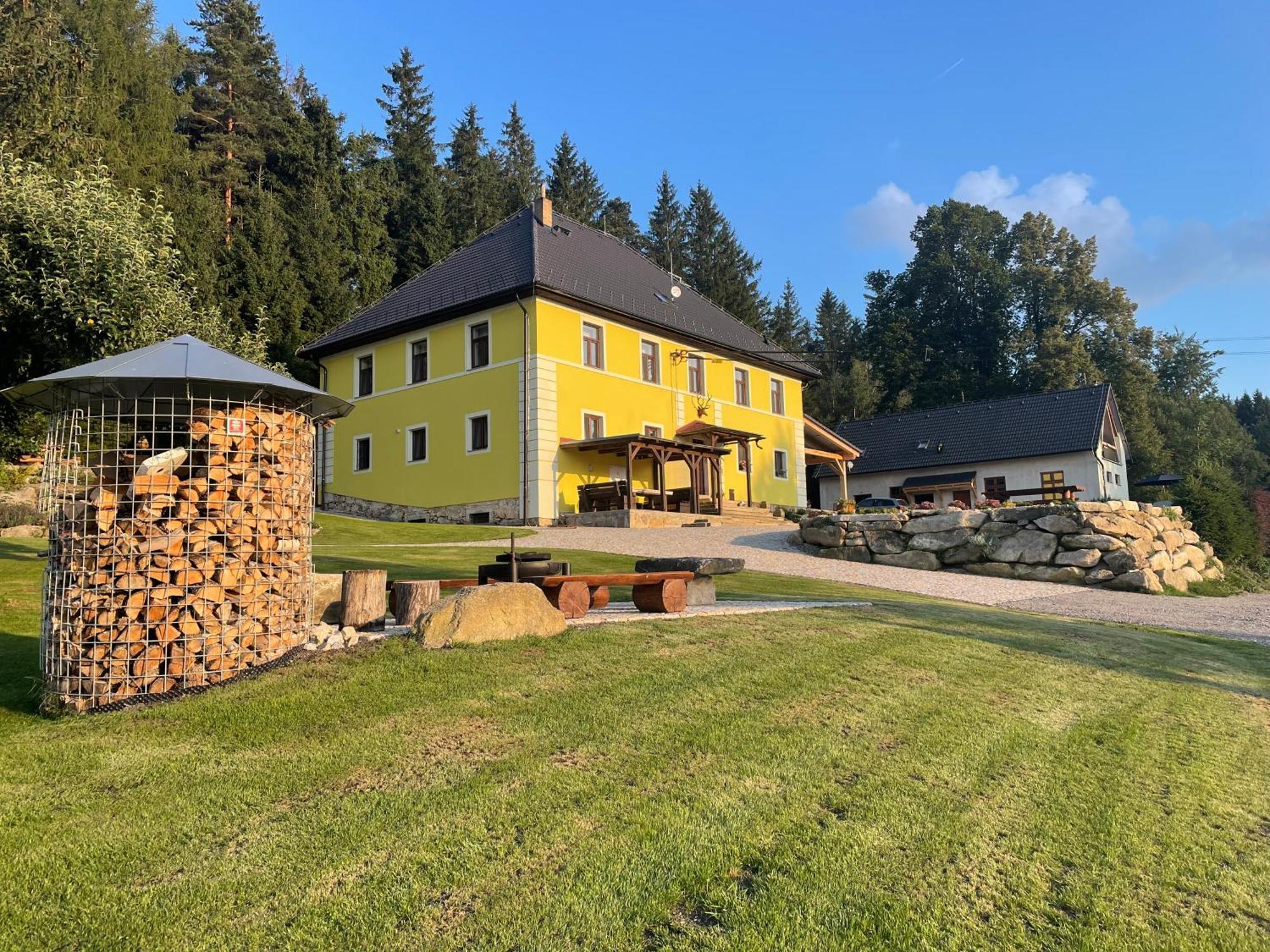 Apartmány HÁJOVNA Lipno Loučovice Exterior foto
